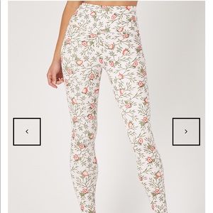 Glyder Sultry Leggings Strawberry Vines NWT